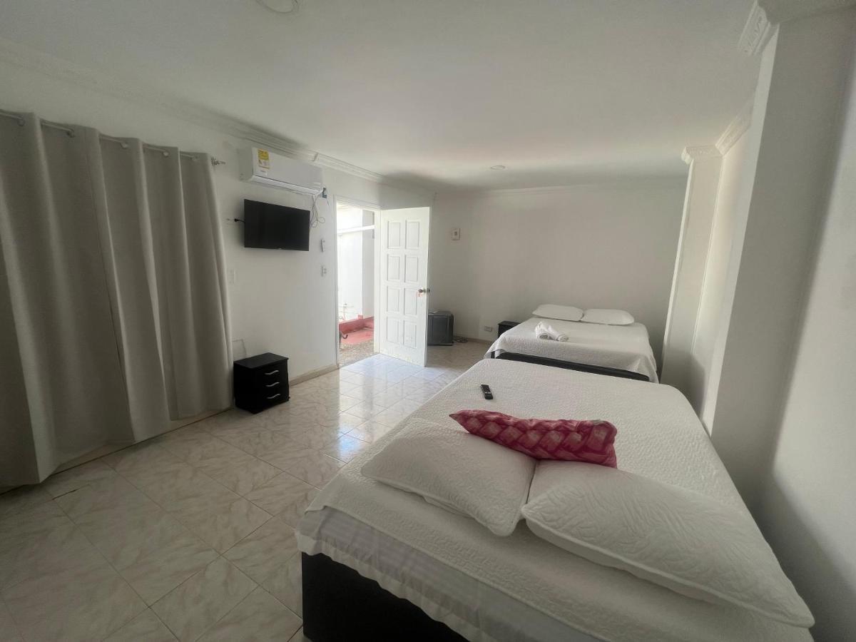 Topper House Aparthotel